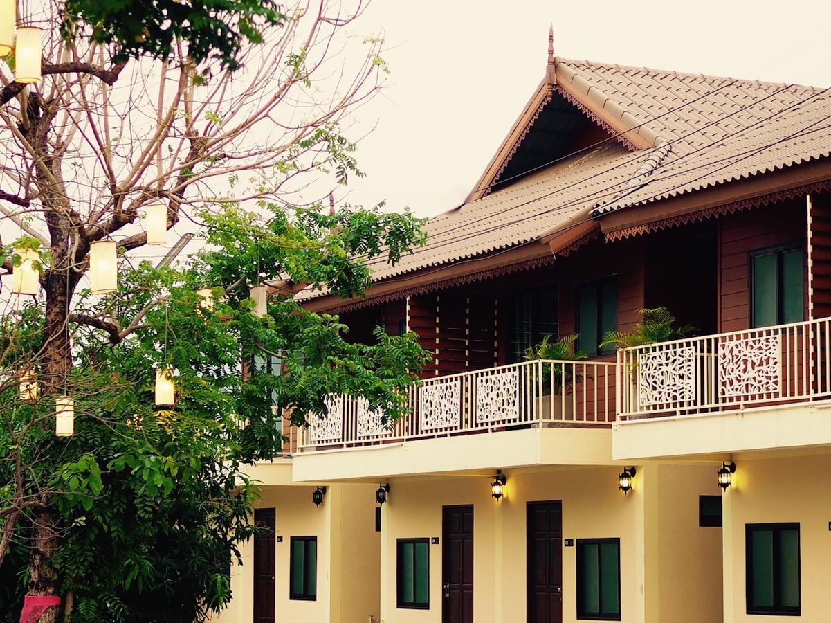 Sri Siam Resort Kanchanaburi City Exteriör bild