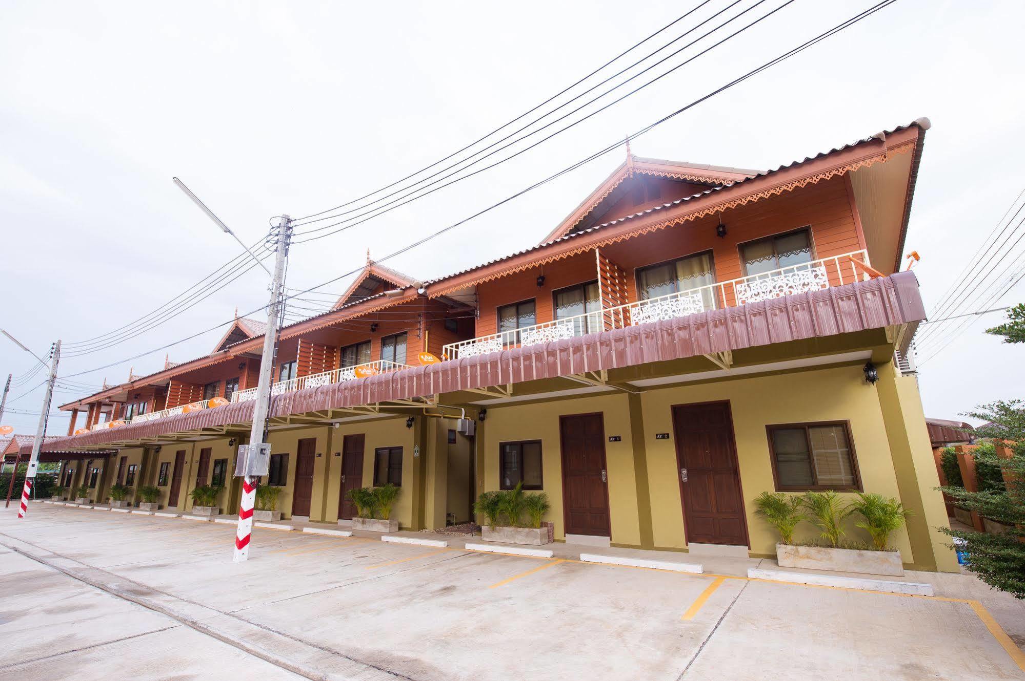 Sri Siam Resort Kanchanaburi City Exteriör bild