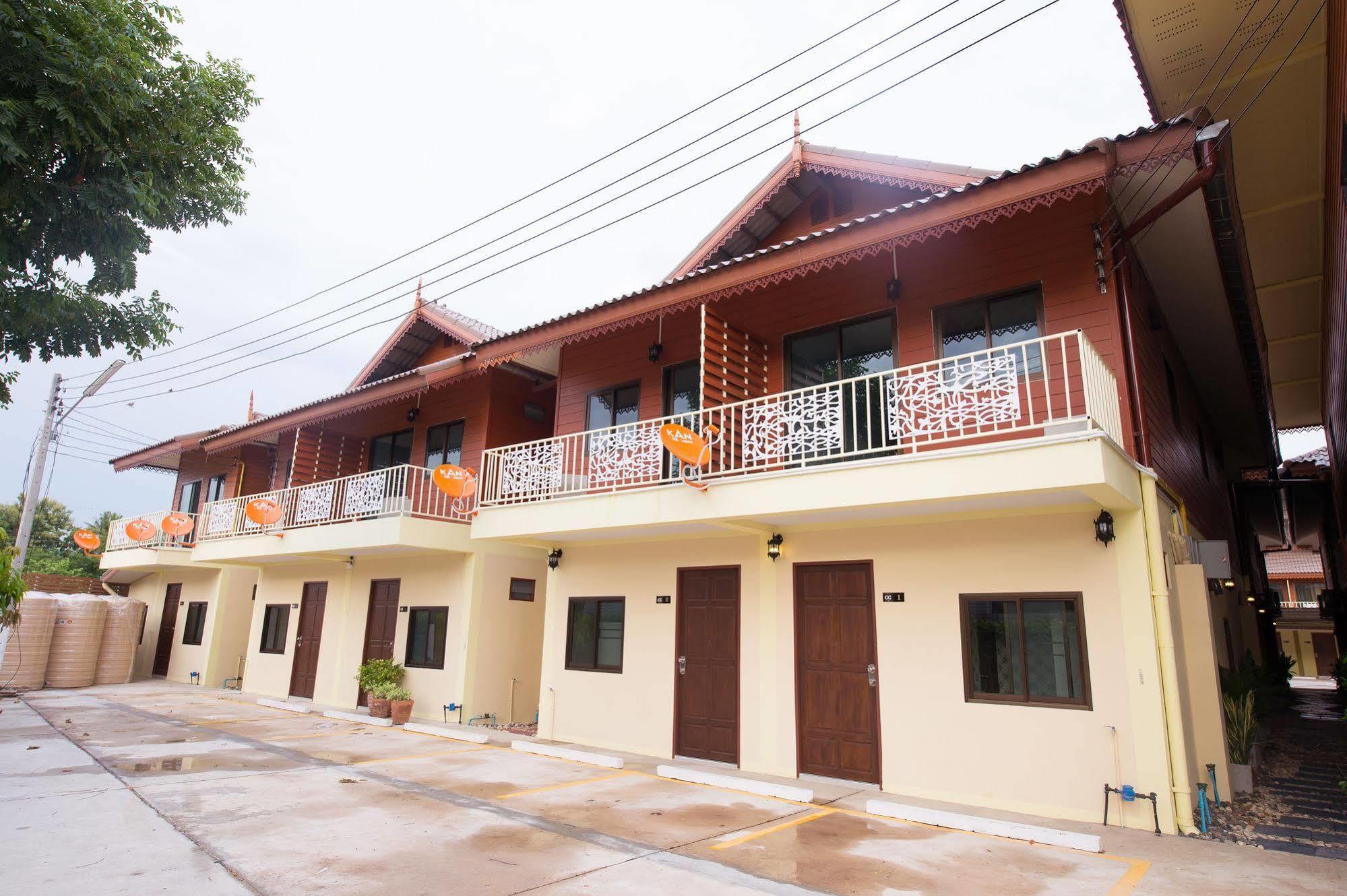 Sri Siam Resort Kanchanaburi City Exteriör bild